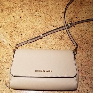 Michael Kors Jet Set Crossbody Bag 💖